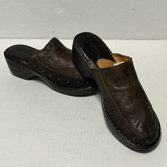 Born Women's Slip On Mule‎ Clogs Size 9 Distressed Brown Metal Studs - Picture 1 of 10